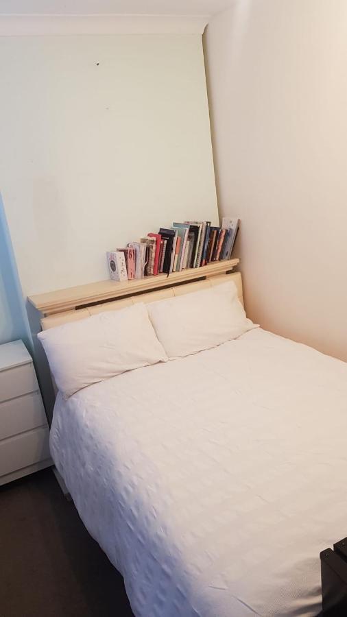 Double Bedroom In Raynes Park Affittacamere *